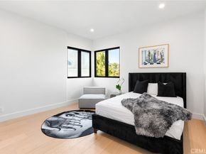 5130 Medina Road, Woodland Hills CA 91364