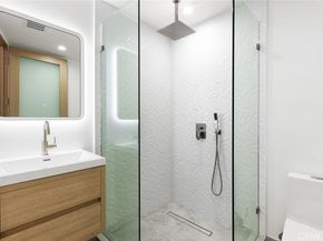 5130 Medina Road, Woodland Hills CA 91364