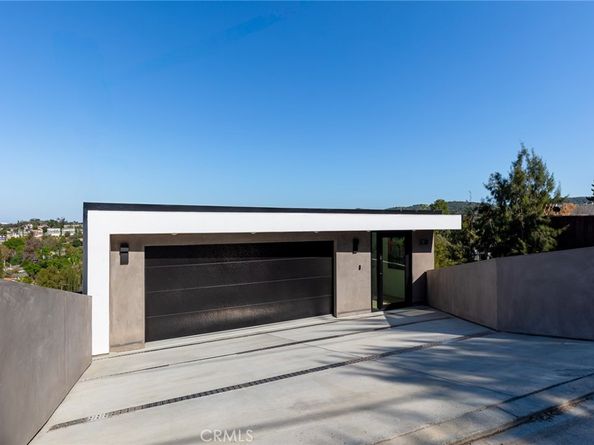 5130 Medina Road, Woodland Hills CA 91364