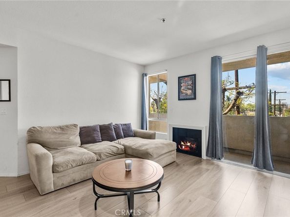 19350 Sherman Way 204, Reseda CA 91335