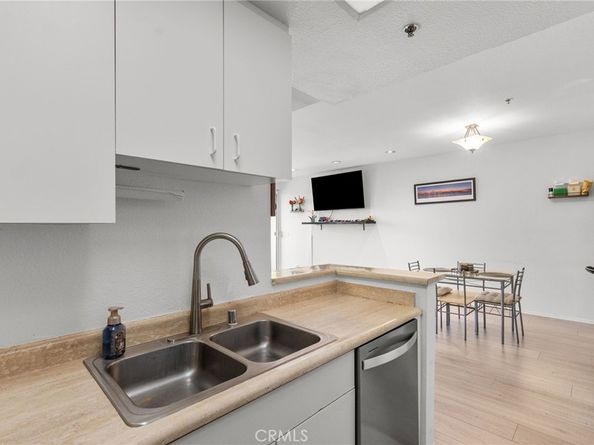 19350 Sherman Way 204, Reseda CA 91335