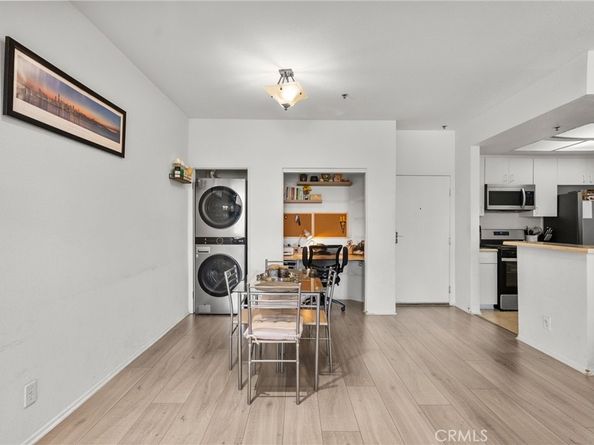 19350 Sherman Way 204, Reseda CA 91335