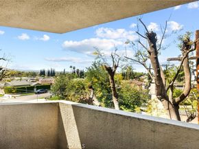 19350 Sherman Way 204, Reseda CA 91335