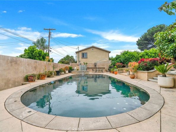 10050 Balboa Boulevard, Northridge CA 91325