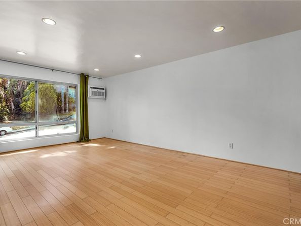 1222 N Olive Drive 213, West Hollywood CA 90069