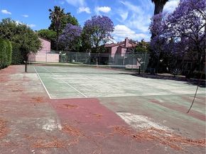 134 Racquet Club, Compton CA 90220