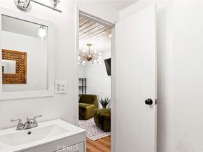 3209 Bennett Drive, Los Angeles CA 90068