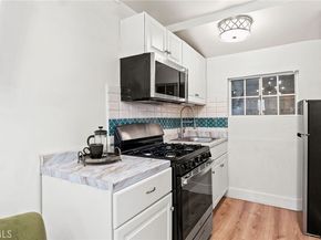 3209 Bennett Drive, Los Angeles CA 90068