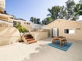 541 Oak Street, Laguna Beach CA 92651