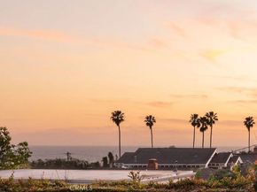 541 Oak Street, Laguna Beach CA 92651