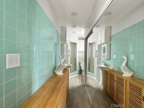 541 Oak Street, Laguna Beach CA 92651