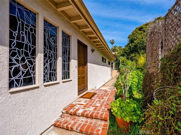 421 Loma Terrace, Laguna Beach CA 92651