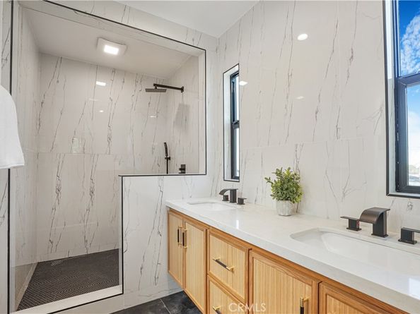 3560 Lavell, Los Angeles CA 90065