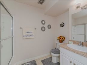 21450 Burbank Boulevard 211, Woodland Hills CA 91367