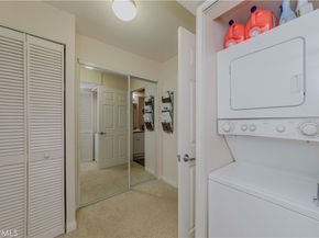 21450 Burbank Boulevard 211, Woodland Hills CA 91367