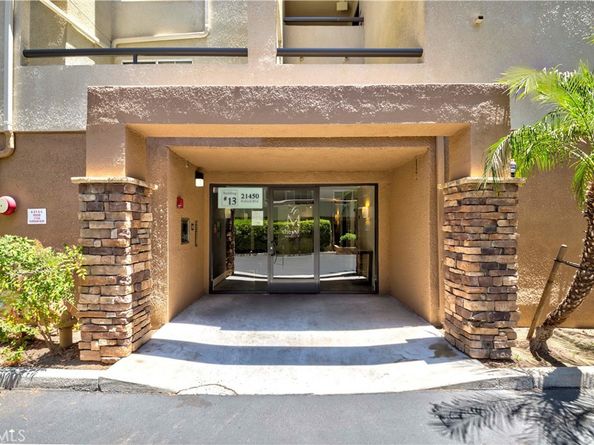 21450 Burbank Boulevard 211, Woodland Hills CA 91367