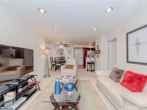 21450 Burbank Boulevard 211, Woodland Hills CA 91367