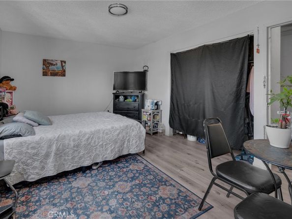 2200 E 105th Street, Los Angeles CA 90002