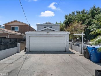 2200 E 105th Street
