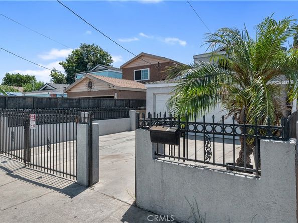 2200 E 105th Street, Los Angeles CA 90002