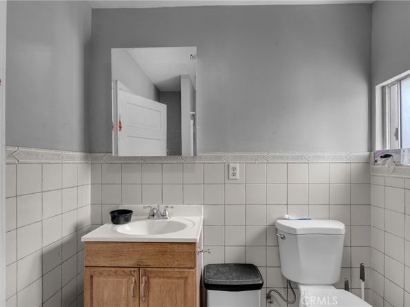 2200 E 105th Street, Los Angeles CA 90002