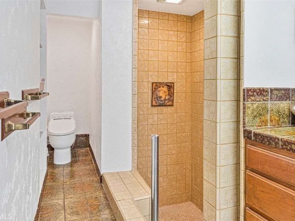 6723 Hillside Lane, Whittier CA 90602