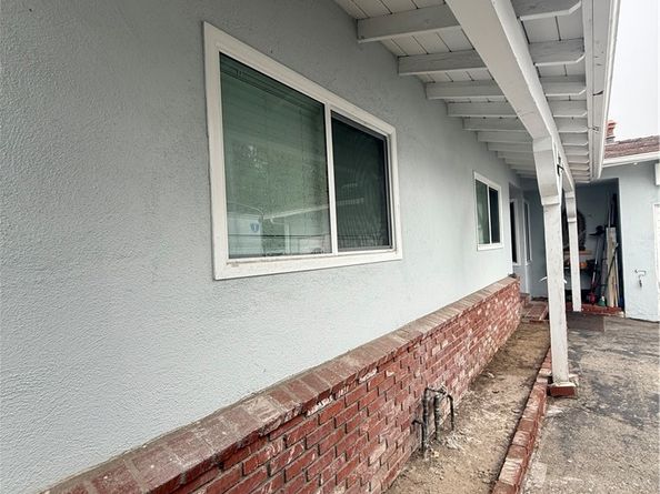 15935 Community Street, North Hills CA 91343