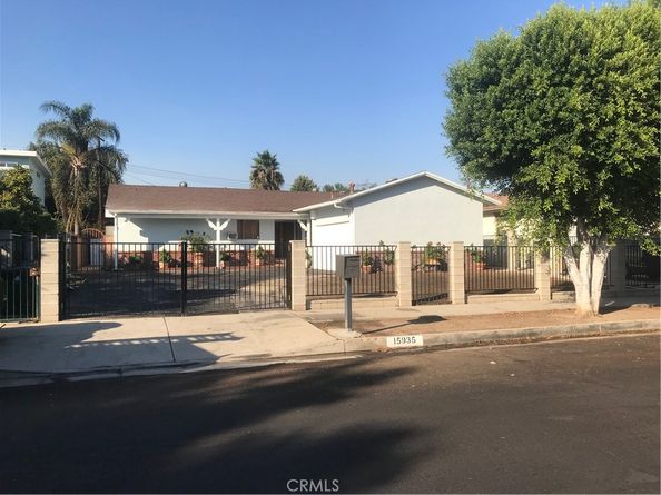 15935 Community Street, North Hills CA 91343