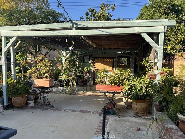 15935 Community Street, North Hills CA 91343