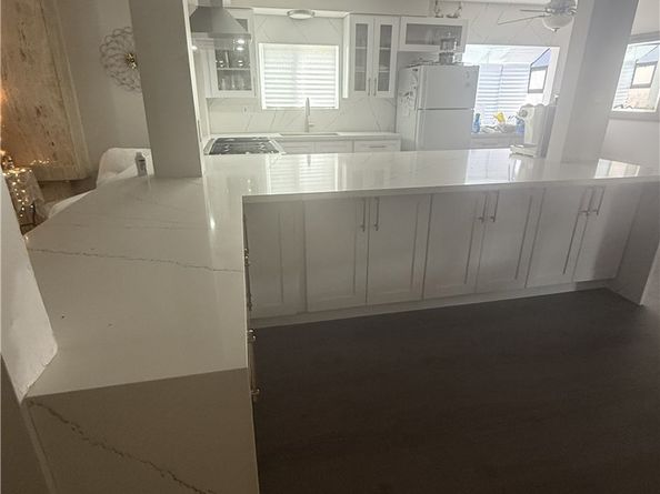 15935 Community Street, North Hills CA 91343