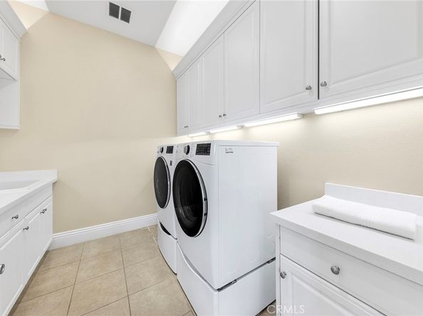 123 Calderon, Irvine CA 92618