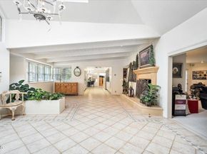 4959 Brewster Drive, Tarzana CA 91356