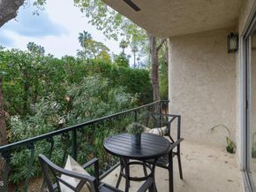 420 S Madison Avenue 203, Pasadena CA 91101