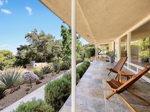 1620 Knollwood Drive, Pasadena CA 91103