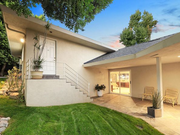 1620 Knollwood Drive, Pasadena CA 91103