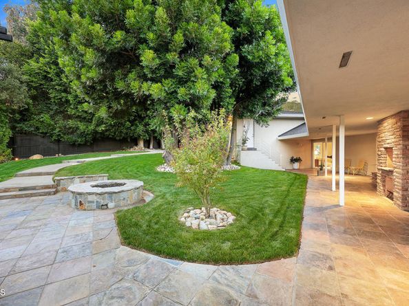 1620 Knollwood Drive, Pasadena CA 91103