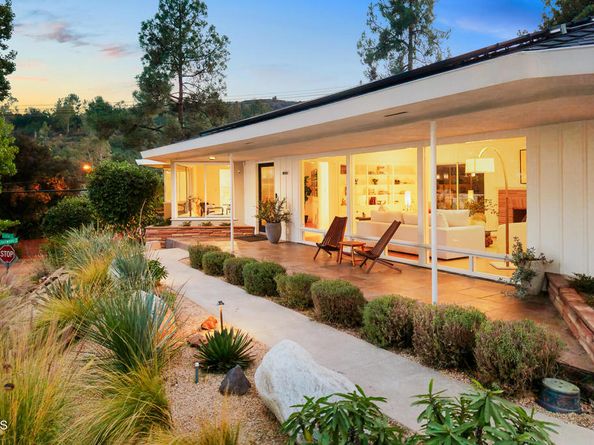 1620 Knollwood Drive, Pasadena CA 91103