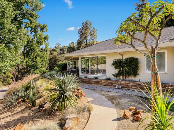 1620 Knollwood Drive, Pasadena CA 91103