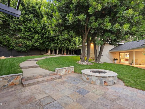 1620 Knollwood Drive, Pasadena CA 91103