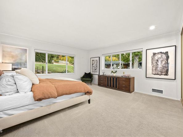 1620 Knollwood Drive, Pasadena CA 91103