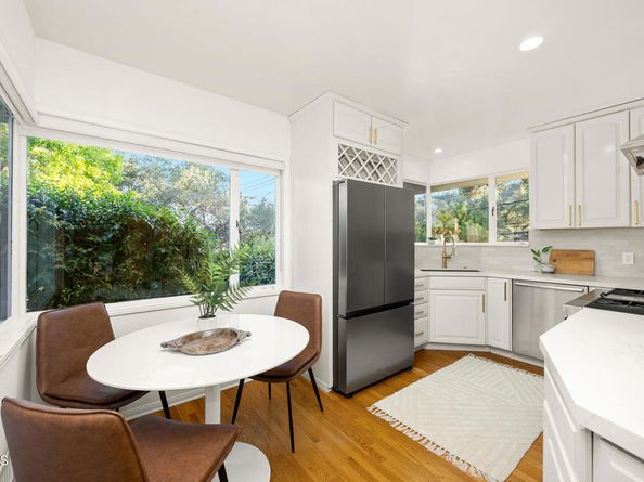 1620 Knollwood Drive, Pasadena CA 91103