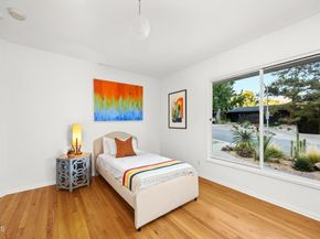 1620 Knollwood Drive, Pasadena CA 91103