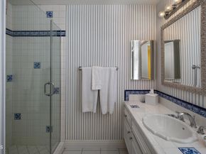 1068 S Orange Grove Boulevard, Pasadena CA 91105