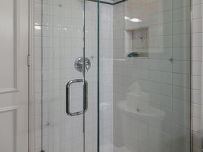 1068 S Orange Grove Boulevard, Pasadena CA 91105