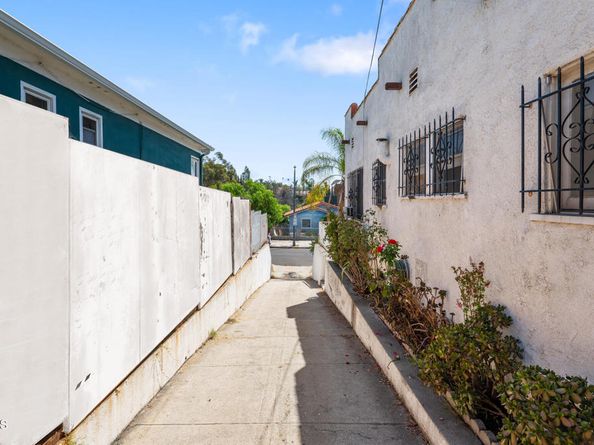 2273 Highbury Avenue, Los Angeles CA 90032