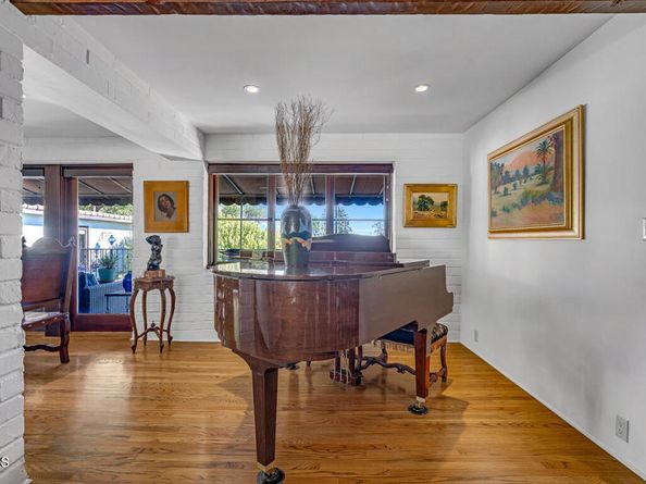 1450 Arroyo View Drive, Pasadena CA 91103