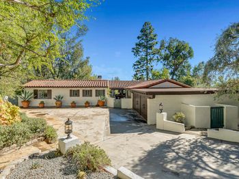 1450 1450 Arroyo View Drive