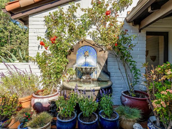 1450 Arroyo View Drive, Pasadena CA 91103