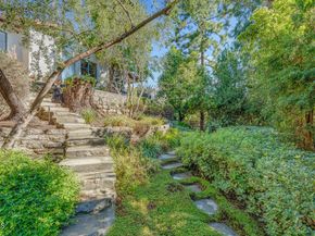 1450 Arroyo View Drive, Pasadena CA 91103