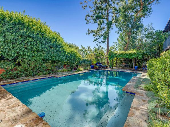 1450 Arroyo View Drive, Pasadena CA 91103